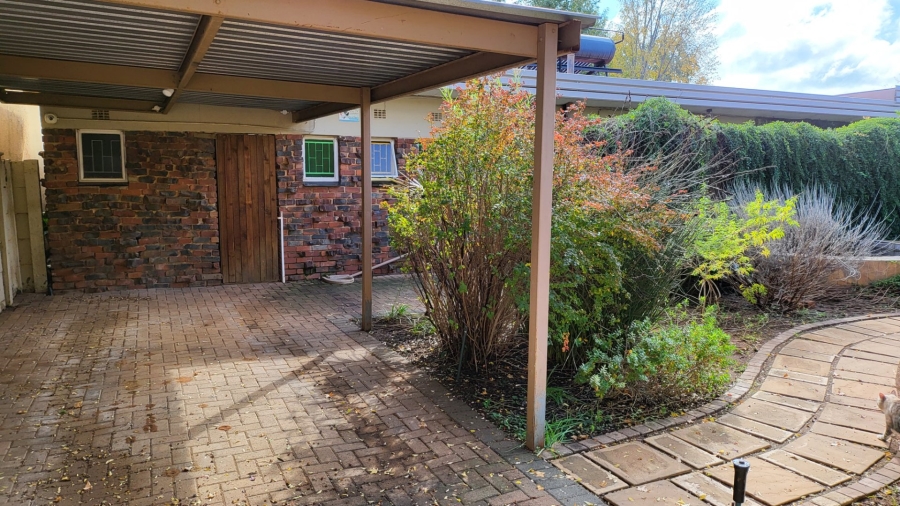 5 Bedroom Property for Sale in Universitas Free State